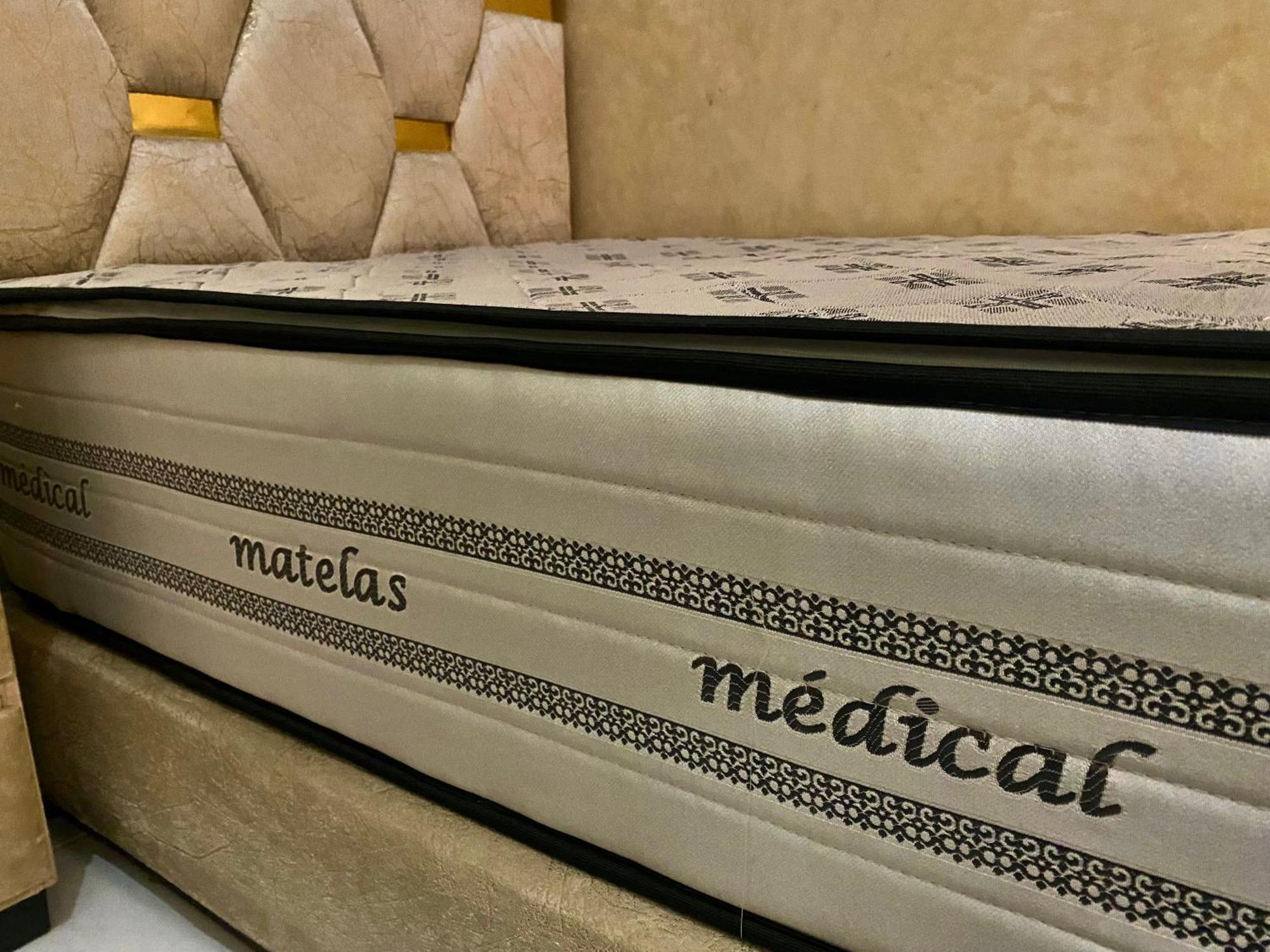 Riad Nezha Avec Jacuzzi Et 3 Piscines Au Coeur De Марракеш Экстерьер фото