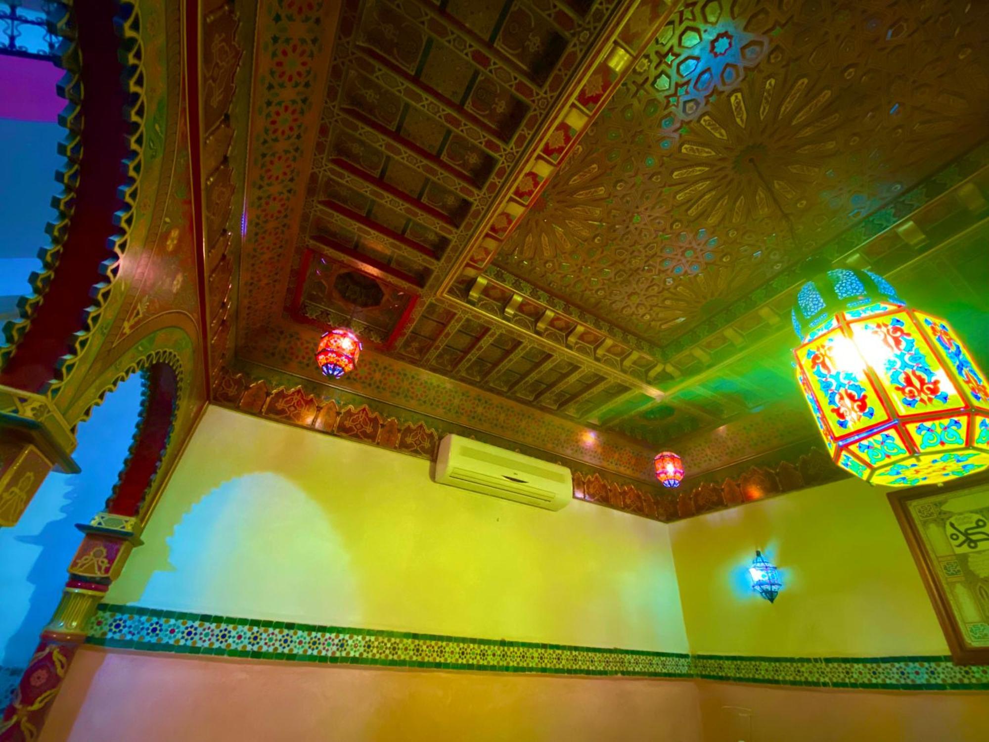 Riad Nezha Avec Jacuzzi Et 3 Piscines Au Coeur De Марракеш Экстерьер фото