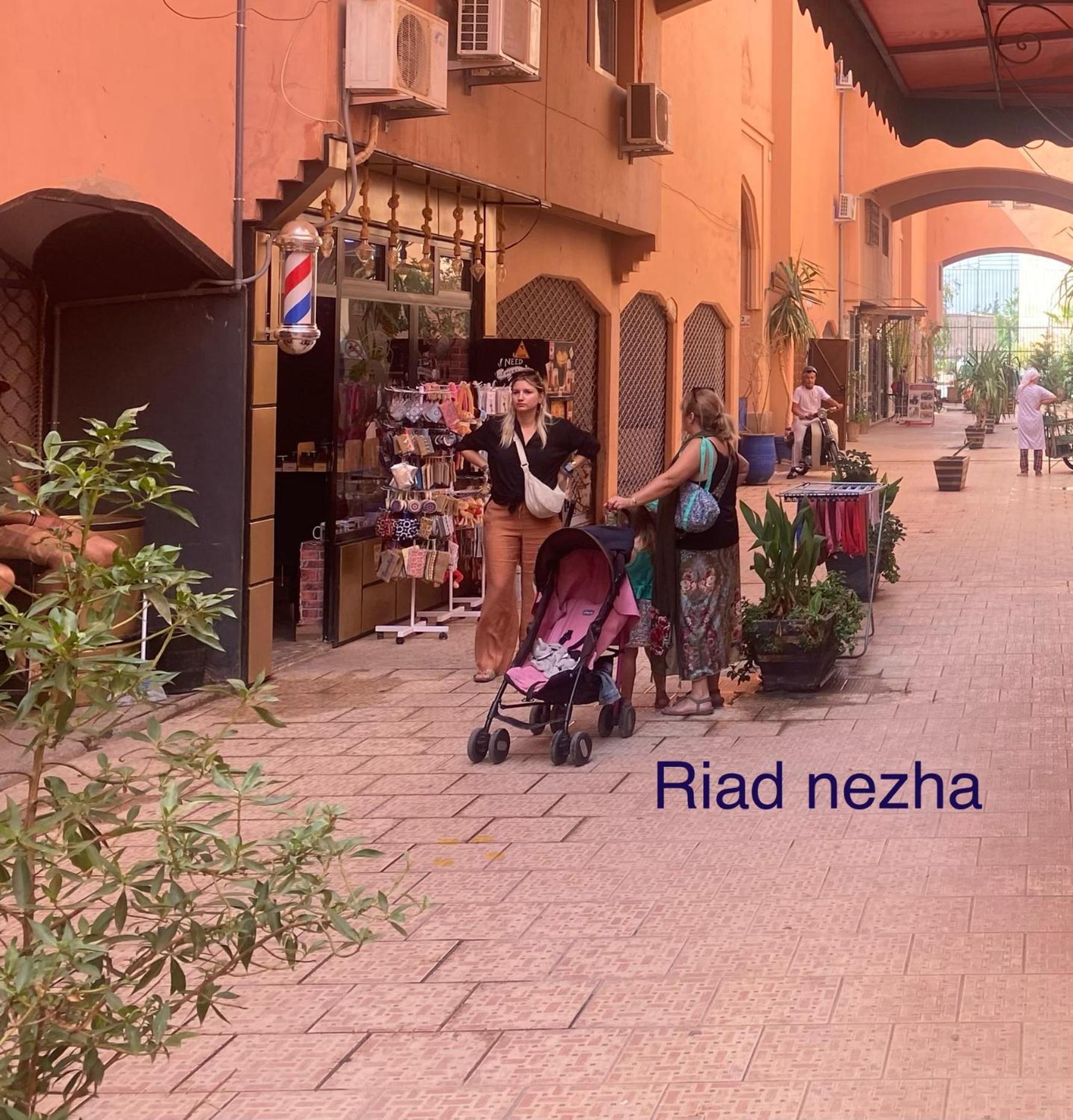 Riad Nezha Avec Jacuzzi Et 3 Piscines Au Coeur De Марракеш Экстерьер фото